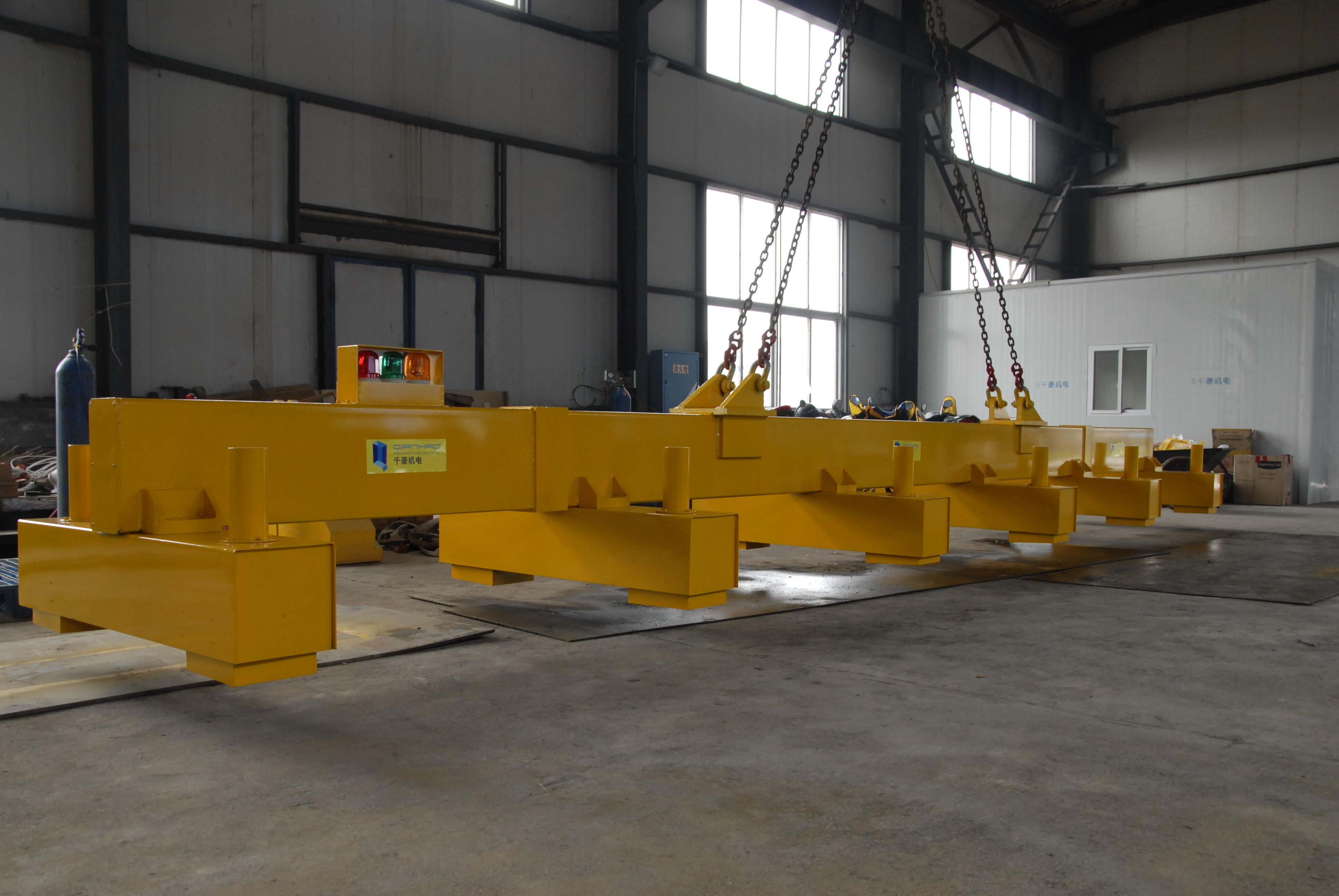 鋼板電永磁吊具，吊鋼板