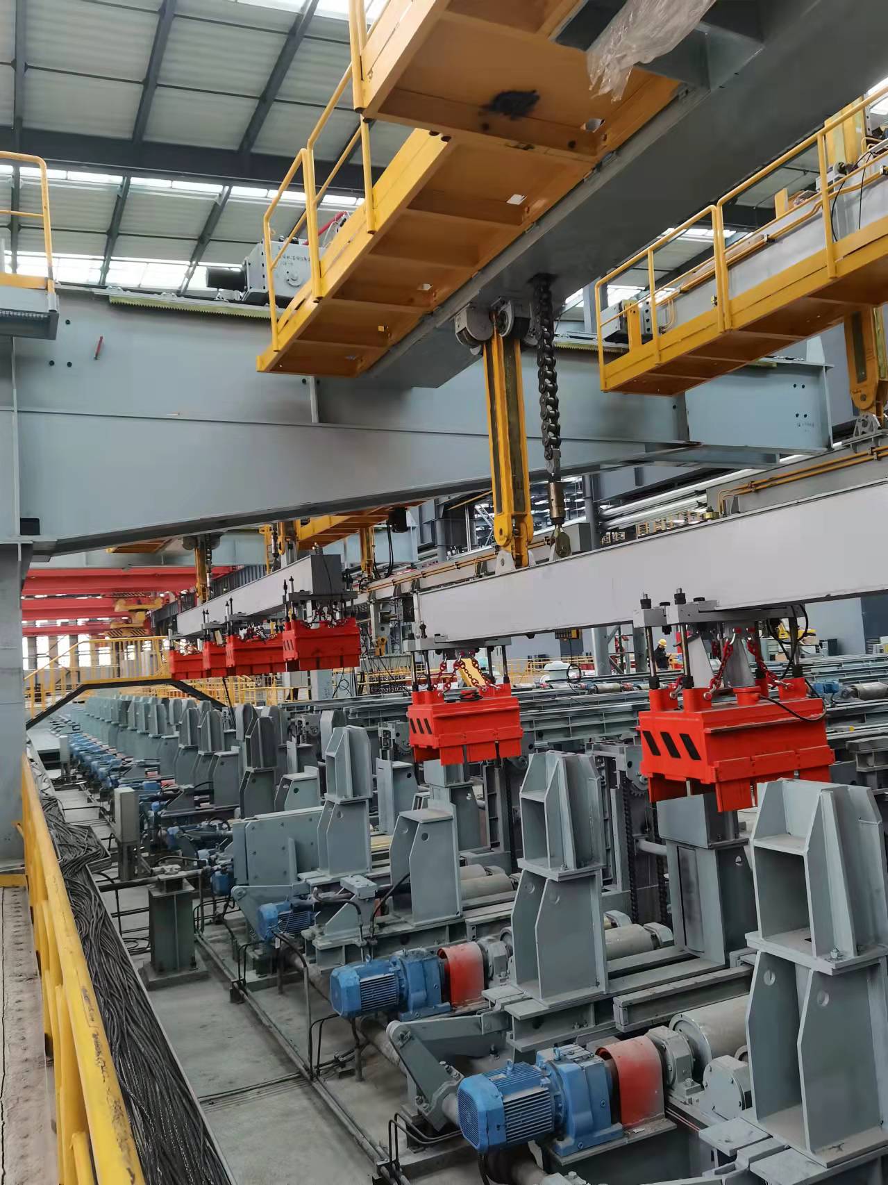 千豪吊型材，鋼軌自動(dòng)化生產(chǎn)線用電永磁鐵吊具