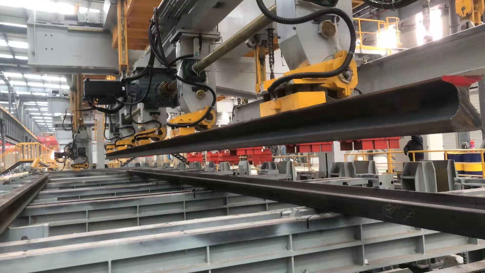 千豪吊型材，鋼軌自動(dòng)化生產(chǎn)線用電永磁鐵