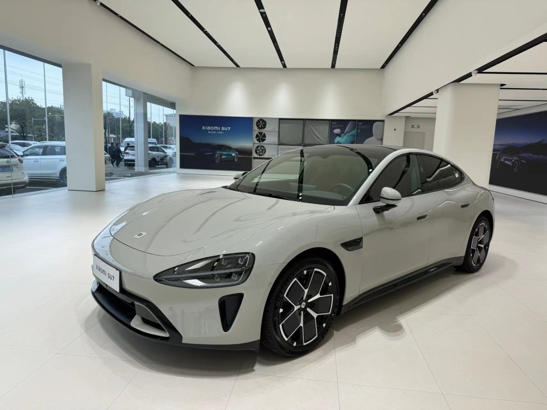 新能源汽車(chē)千豪注塑機(jī)快速換模系統(tǒng)